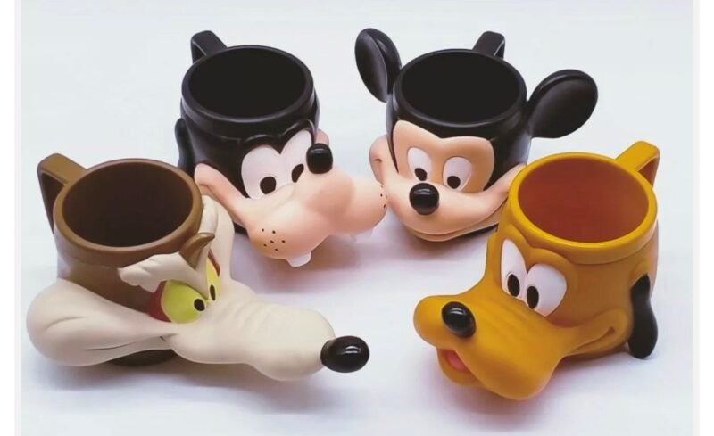 1992 Looney Tunes Collectable Mugs Set